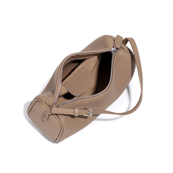 Prava koža cilindrična crossbody torba sa zatvaračem, uličnog stila, koža prvog sloja, unutarnje džepovi za zip, telefon i ID, podstava poliester-bavna, podesivi remen, Roewe