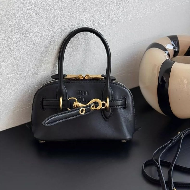 Wow geantă cochilie din piele naturală — stil urban, formă de cochilie, închidere cu fermoar, căptușeală din poliester