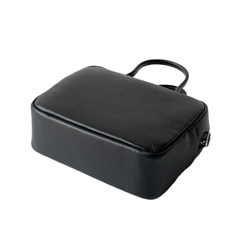 Ženska kvadratna crossbody torba od kože najviše kvalitete, uspravni oblik, zatvarač, podstava od sintetičke kože, jedan remen