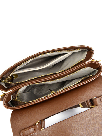 Kožna torba, mala kvadratna forma, brenda Mike kangaroo, poliester podstava, otvaranje s poklopcem, unutarnji džep sa zipom i džep za mobitel