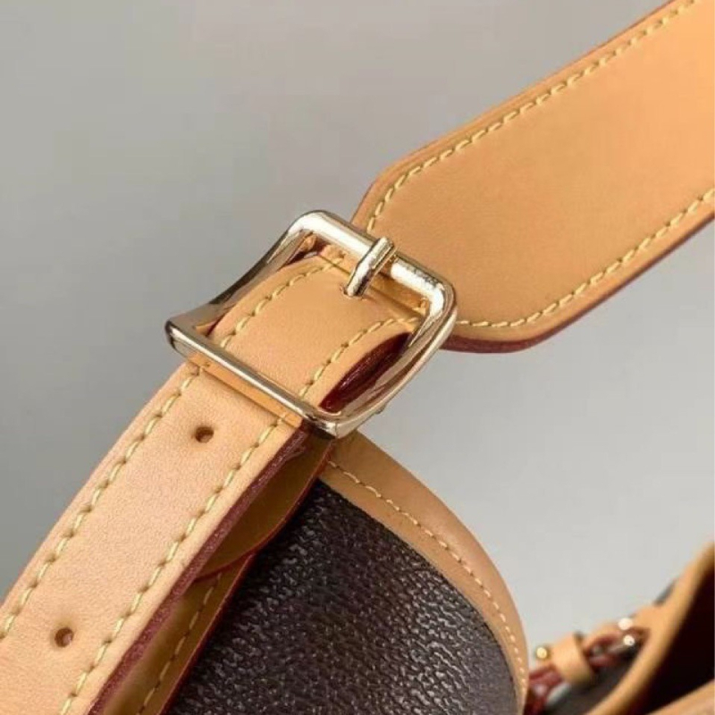 Carryall ženska torba — ulični stil, prava koža, tote torba u bucket obliku, zatvoren otvor, unutarnji laminirani džep sa zatvaračem