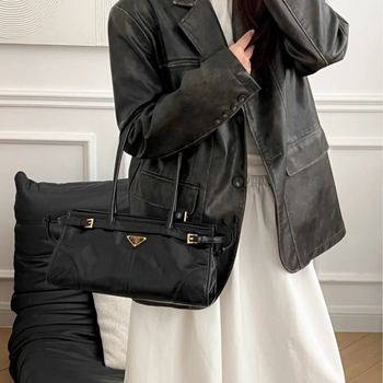 Ženska torba preko ramena od prave kože, vosk koža, s jednom naramenicom, zatvarač, zima 2024