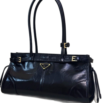 Ženska torba preko ramena od prave kože, vosk koža, s jednom naramenicom, zatvarač, zima 2024