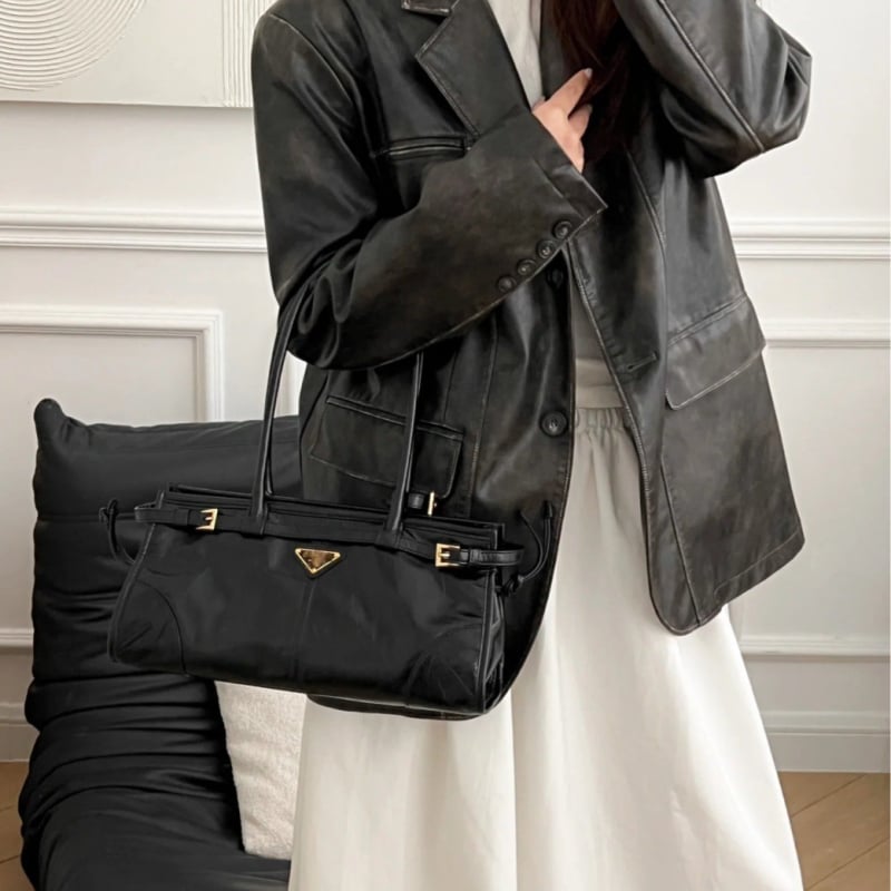 Ženska torba preko ramena od prave kože, vosk koža, s jednom naramenicom, zatvarač, zima 2024