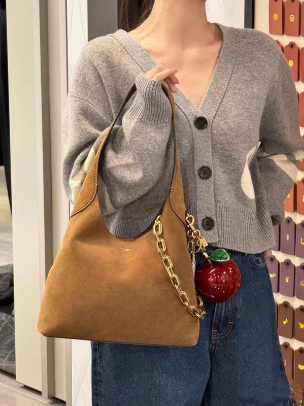 Geantă Tote din piele naturală, formă verticală pătrată, căptușeală din poliester, închidere magnetică, compartiment interior cu buzunar cu fermoar, buzunar pentru telefon și buzunar pentru ID