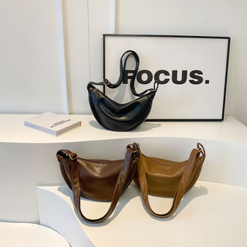 Geantă de umăr în stil Dumpling – PU, modă stradală, închidere cu fermoar, căptușeală poliester, buzunar intern pentru telefon, cu bretea unică, Iarna 2024