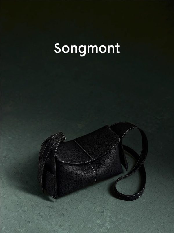 Crossbody hobo torba - prirodna koža, unutarnja pretinac od split kože goveđeg, horizontalni kvadratni oblik, magnetsko zaključavanje, pretinac za telefon i ID karticu