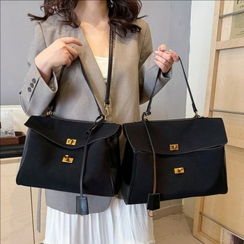 Geantă tote din PU pentru afaceri cu căptușeală din nailon, formă orizontală pătrată, închidere cu lacăt, buzunare interioare: fermoar, telefon și ID, două mânere