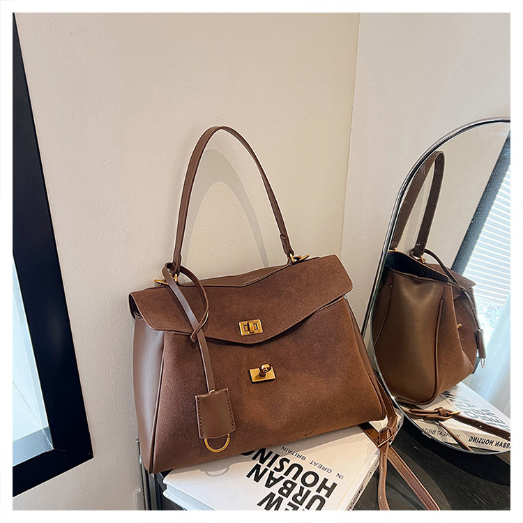 Geantă tote din PU pentru afaceri cu căptușeală din nailon, formă orizontală pătrată, închidere cu lacăt, buzunare interioare: fermoar, telefon și ID, două mânere