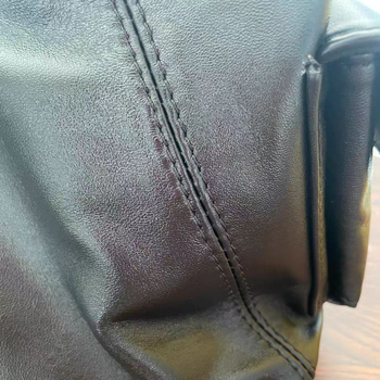 Tote torba od kože janjeta s unutarnjim džepom sa zatvaračem, postava od kože janjeta, magnetsko zatvaranje i dvostruki remen za rame