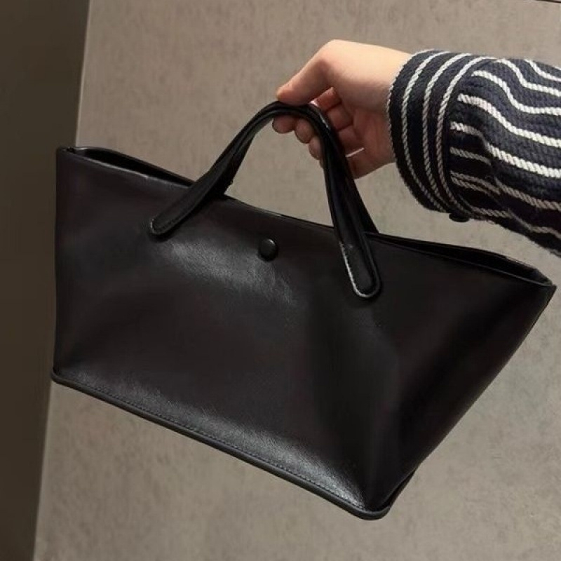 City Fun Tote torba od poliestera, podstava od teleće kože, magnetsko zatvaranje, laminirani unutarnji džep sa zatvaračem