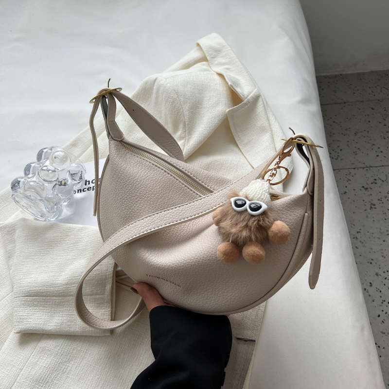 Dumpling torba od PU kože, zatvarač, skriveni džep sa zatvaračem, trodimenzionalni dizajn, jedna naramenica