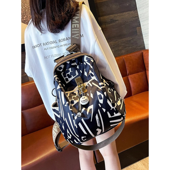 Ruksak od Oxford tkanine, zatvaranje na zip, podstava od poliestera, unutarnji džep tip patch, ljeto 2025