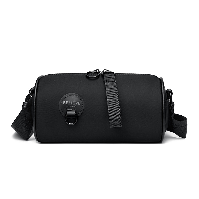 Ženska crossbody torba, vodootporan Oxford materijal, jastučasto oblikovana, zatvaranje zatvaračem, podstava od poliestra (unutarnja organizacija: džep za kartice i pretinac sa zatvaračem)
