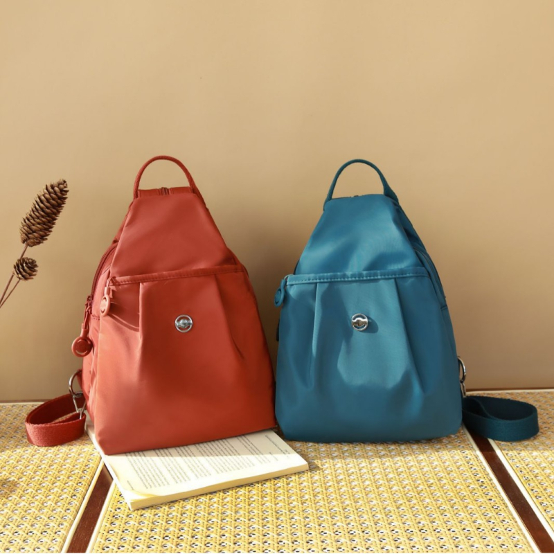 Ženska mini crossbody torba, ulični stil, Oxford platno, zatvarač, laminirana unutarnja džep, trodimenzionalni dizajn, pogodna za slobodno vrijeme putovanja