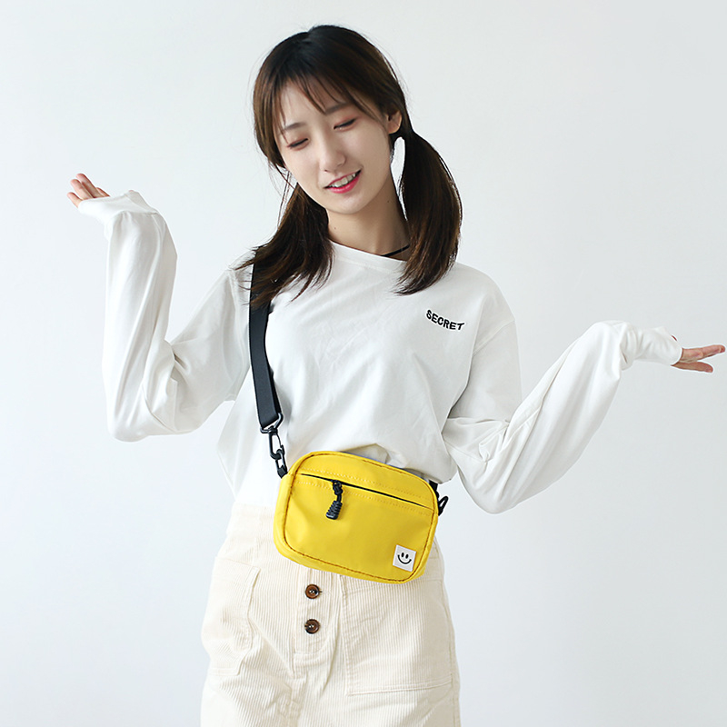 Ženska crossbody torba od oxford platna, torba za mobitel, horizontalan kvadratni oblik, zatvarač, najlonska podstava, brend Plain Story