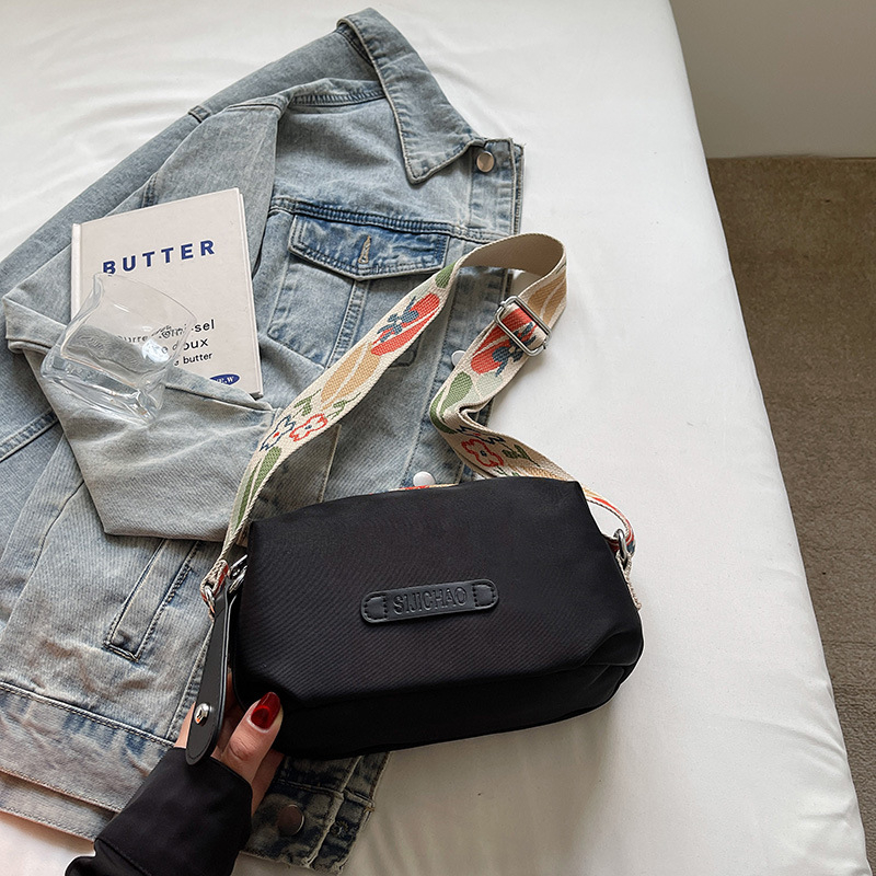 Unisex torba preko ramena od Oxford platna, horizontalnog kvadratnog oblika, zatvarač