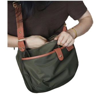 Torba za ramena s nylon podstavom, ovalni oblik, zatvarač, unutarnja džepa sa zipom, unutarnji sloj, za slobodno vrijeme putovanja