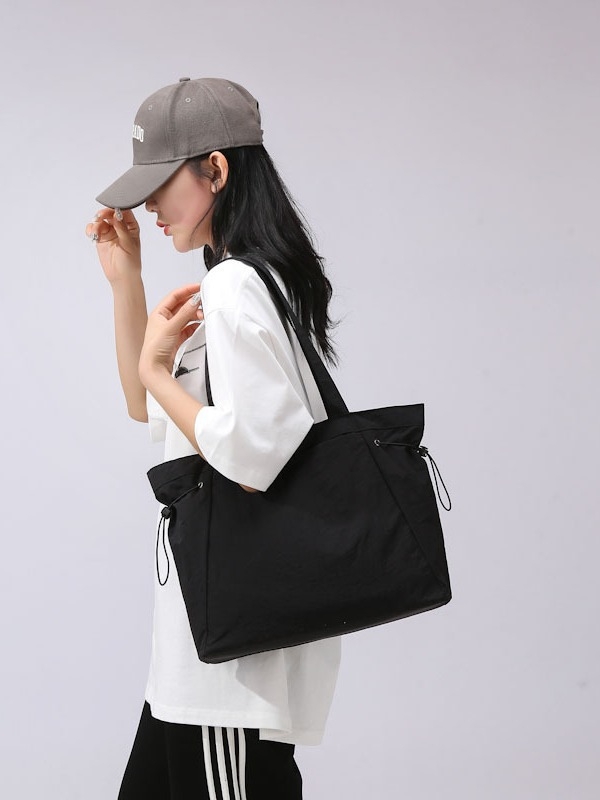 Tote torba Urban Simplicity, Oxford tkanina, okomito kvadratni oblik, zatvaranje na rajvicu, nylon podstava