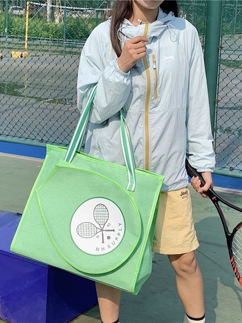 Ženska sportska torba s Fresh and Sweet stilom; materijal Oxford tkanina; zatvaranje Velcro; horizontalni kvadratni oblik; dvostruke naramenice