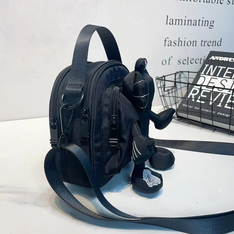 Crossbody torba od Oxford platna, Urban Simplicity stil, vodootporna, zatvaranje na zip, podstava od poliestera i pamuka, unutarnje džepove: zip džep, džep za telefon