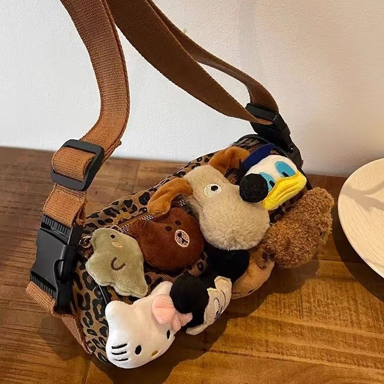 Geantă crossbody leopard print, în formă de baril, stil dumpling, din material Oxford, fermoar, buzunar pentru telefon