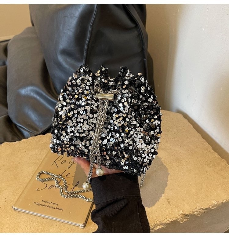 Crossbody bucket torba s kopčom za zatvaranje, Oxford tkanina, baršunasta podstava