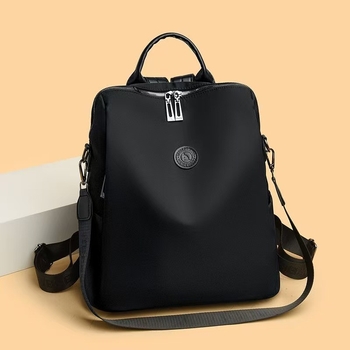 Ruksak od Oxford tkanine, višefunkcionalan za svakodnevnu upotrebu i putovanja, velik kapacitet; unutarnja pregrada sa zipom i džep za mobitel; vodootporan i otporan na habanje.