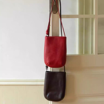 Geantă crossbody pentru telefon, stil urban minimalist, material PU, formă pătrată verticală, închidere magnetică, căptușeală Oxford