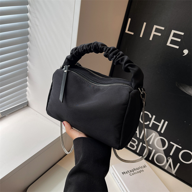 Torba Tote — ulični stil, Oxford platno, zatvarač, vodoravni kvadratni oblik, s jednom naramenicom