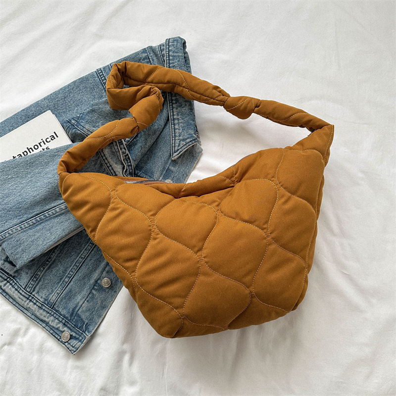 Crossbody torba (Oxford tkanina; vodoravni kvadratni oblik; zatvarač; podstava od poliestera; džep za mobitel)