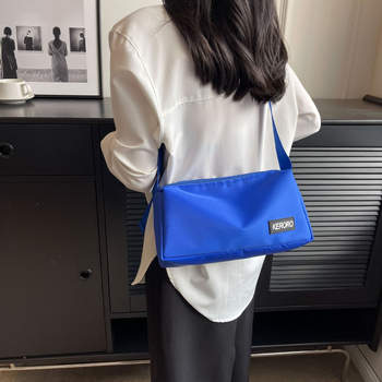 Crossbody torba od Oxford platna, horizontalno kvadratnog oblika, zatvarač za zatvaranje, unutarnji džep sa zatvaračem, pamuk podstava
