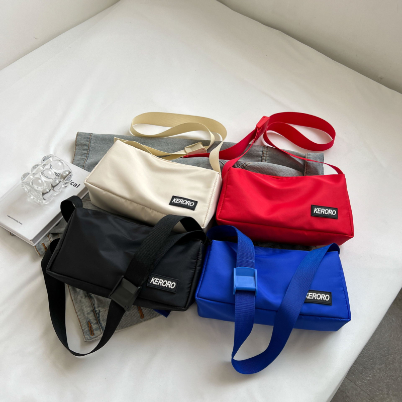 Crossbody torba od Oxford platna, horizontalno kvadratnog oblika, zatvarač za zatvaranje, unutarnji džep sa zatvaračem, pamuk podstava