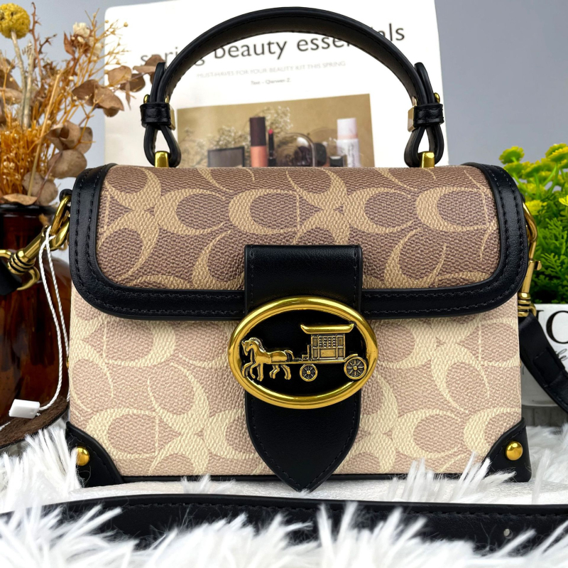 Kis négyszögletes női táska – városi egyszerű stílusú PVC, keresztpántos, fedőzáras, Tavasz 2025