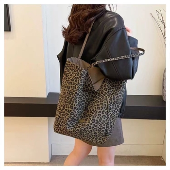 Geantă de femei din material Oxford cu imprimeu leopard — deschidere sus, formă orizontală pătrată, textură moale, buzunar pentru telefon și buzunar intern