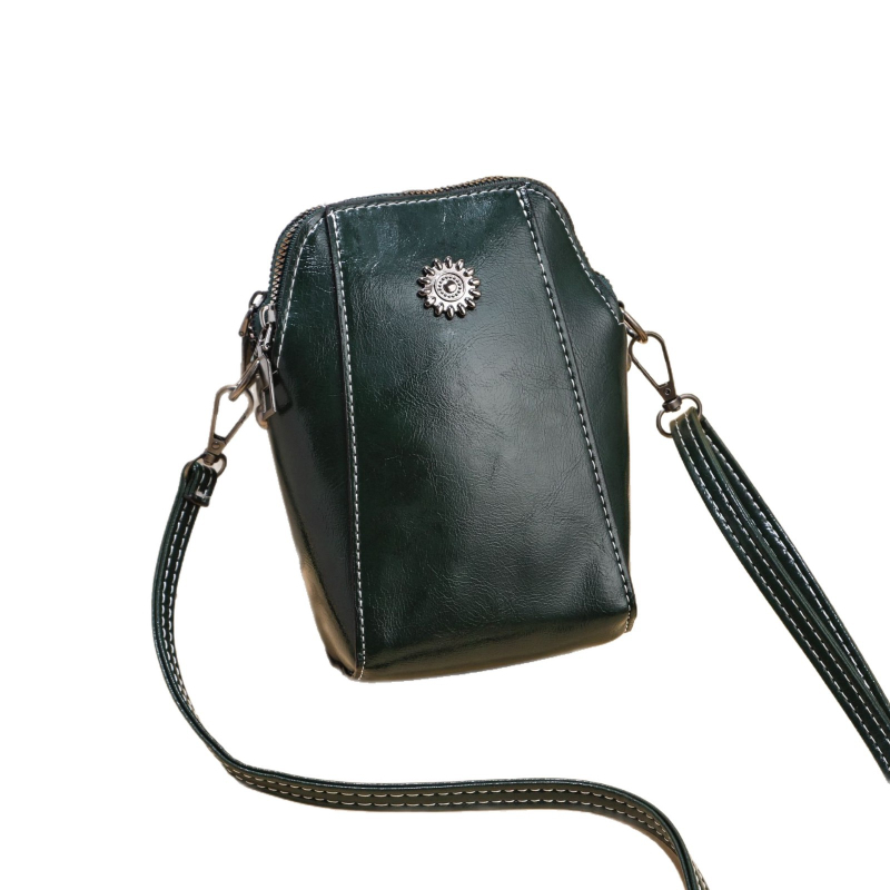 Mini PVC telefontáska crossbody – váll alatti stílus, cipzárral záródó, belső cipzáros zseb, ovális alakú