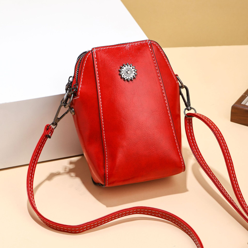 Mini PVC telefontáska crossbody – váll alatti stílus, cipzárral záródó, belső cipzáros zseb, ovális alakú