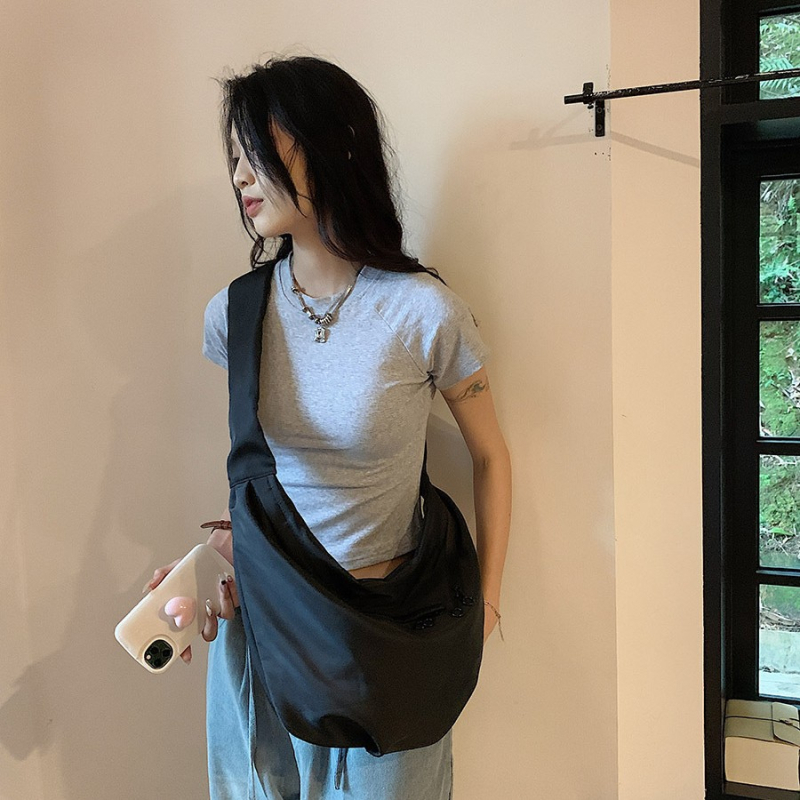 Ženska crossbody torba u dumpling stilu, lagana Oxford tkanina, zatvarač, poliester podstava, za putovanja u slobodno vrijeme