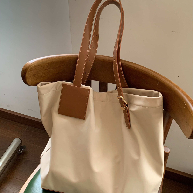 Geantă Tote pentru uz zilnic – nailon, stil unisex, formă verticală pătrată, închidere magnetică, buzunar interior cu fermoar, căptușeală poliester