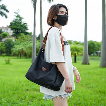 Tote táska üzleti útra, Oxford anyag, dumpling-forma, cipzáras zárás