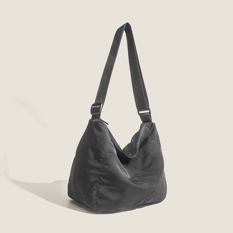 Korejskog stila nylon torbica preko ramena s zatvaračem, vodoravni kvadratni oblik, podstava od poliestera, jedna naramenica