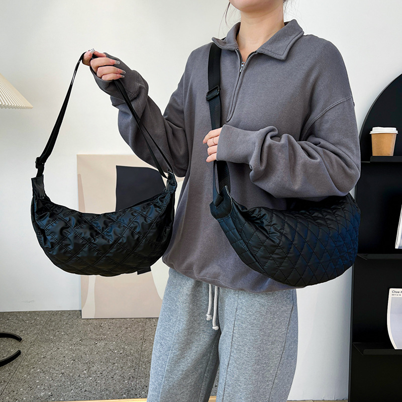 Ženska crossbody torbica dumpling oblika, Oxford platna, ulični trend, zatvarač, unutarnja džep s zatvaračem i džep za mobitel