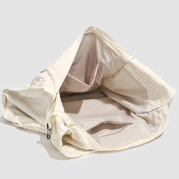 Lagana ženska torba za rame s crossbody naramenicom, horizontalni kvadratni oblik, Leisure travel stil, Oxford materijal, zatvarač, laminirani unutarnji džep