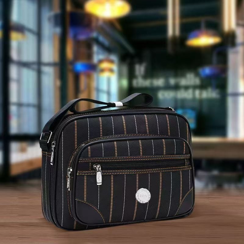 Crossbody torba od Oxford platna, mala kvadratna torba, kvadratni oblik, zatvaranje zatvaračem, unutarnji laminirani pretinac