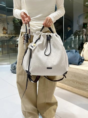 Oxford materijal ruksak, zatvaranje na šnuru, džep za laptop, džepovi sa zip zatvaračima, vodootporan