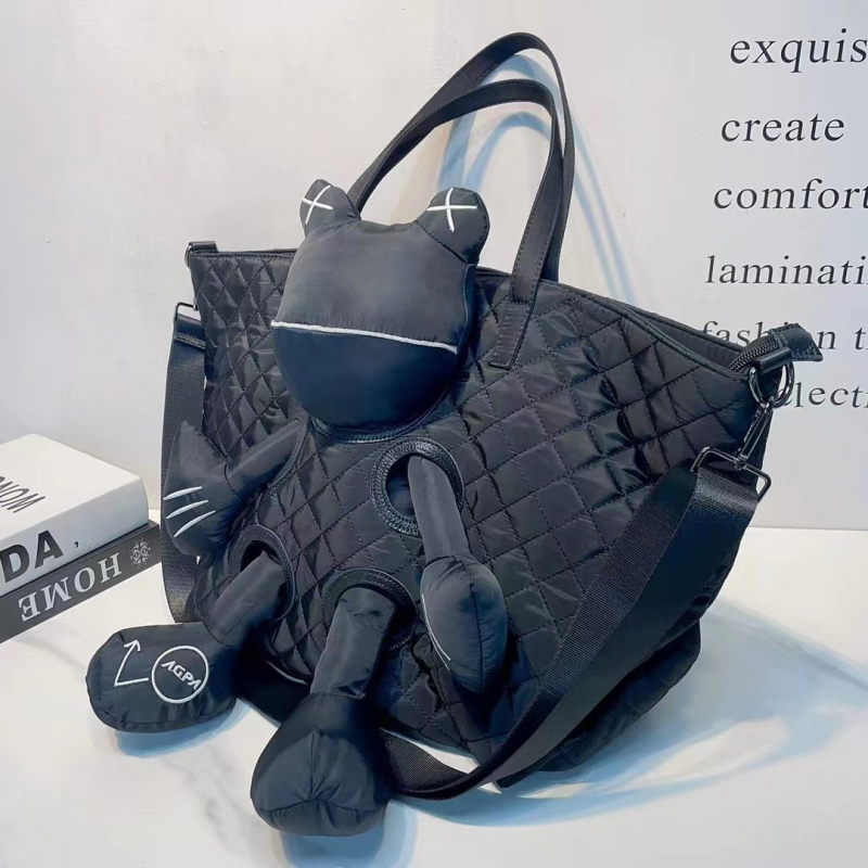 Tote torba, Oxford platno, Urban Simplicity stil, podstava od poliestera i pamuka, džep na zip i odjeljak sa zipom