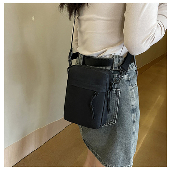 Crossbody torba, ulični stil, Oxford platno, vertikalni kvadratni oblik, zatvaranje zipom, unutarnji džepovi: džep sa zipom, džep za telefon, zip s tipom sendvič