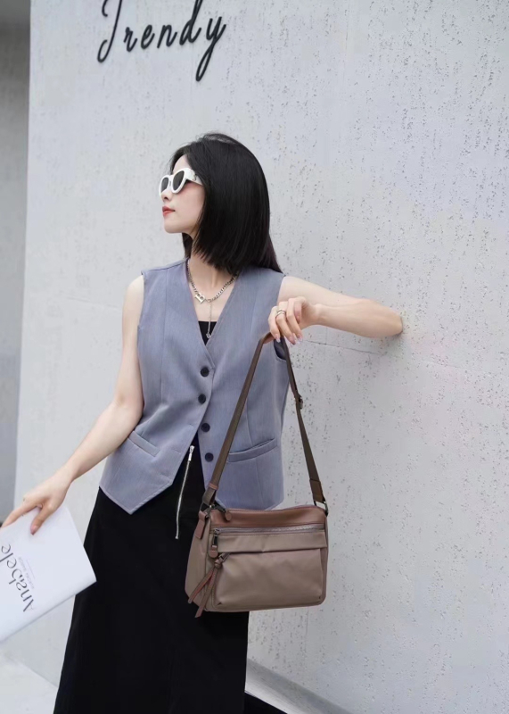 Cross-body torba od Oxford tkanine, zatvaranje na zip, marka Brother niu, unutarnji džep na zip i džep za identifikaciju, gradski jednostavan stil, šifra 3695