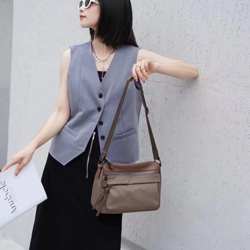 Cross-body torba od Oxford tkanine, zatvaranje na zip, marka Brother niu, unutarnji džep na zip i džep za identifikaciju, gradski jednostavan stil, šifra 3695