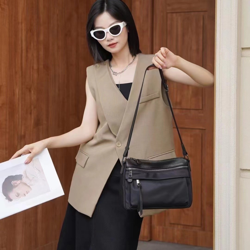Cross-body torba od Oxford tkanine, zatvaranje na zip, marka Brother niu, unutarnji džep na zip i džep za identifikaciju, gradski jednostavan stil, šifra 3695